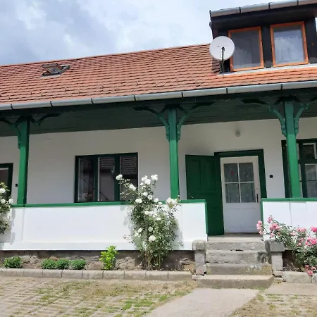 Holiday home Laszlo Turistaszallo