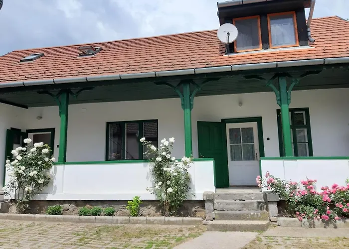 Case de vacanță Laszlo Turistaszallo